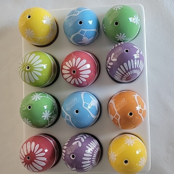 12 Ceramic Colorful Decrotive Lightweight Eggs Easter - Picture 3 of 12